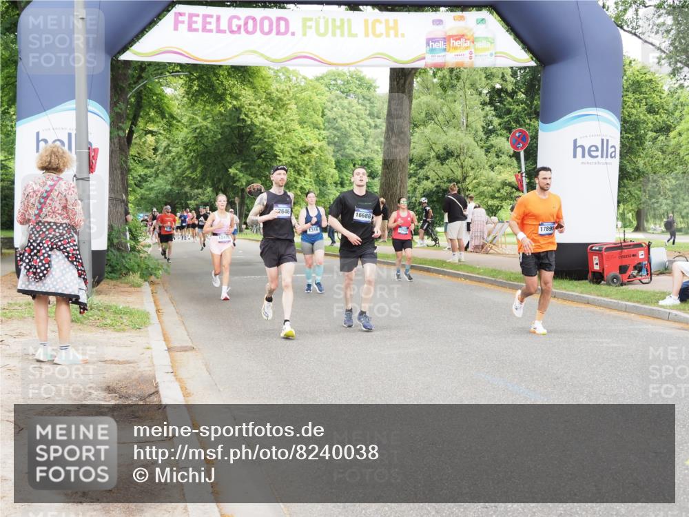 29.06.2025 - hella hamburg halbmarathon MichiJ http://msf.ph/oto/8240038 29.06.2025 10:50:25 Zwischen KM18-KM19 1316, 3919, 7717, 12008, 12475, 12646, 15532, 15698, 16594, 16688, 17441, 17895, 18321 meine-sportfotos.de