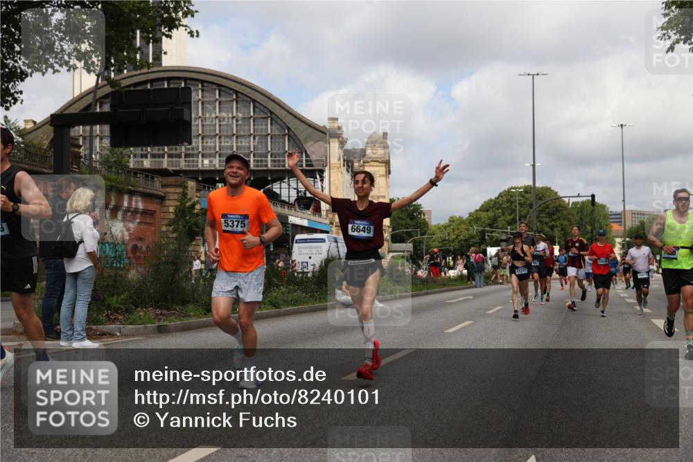 29.06.2025 - hella hamburg halbmarathon Yannick Fuchs http://msf.ph/oto/8240101 29.06.2025 10:34:50 20KM 1603, 2324, 2714, 2750, 2826, 4888, 5050, 5375, 5409, 5508, 5803, 5916, 6080, 6149, 6152, 6649, 7109, 7495, 7622, 8370, 8465, 8467, 8574, 9294, 10900, 10968, 11731, 12088, 12540, 12704, 12865, 13029, 14924, 15015, 15424, 15813, 16580, 16761, 17245, 18614, 18979 meine-sportfotos.de