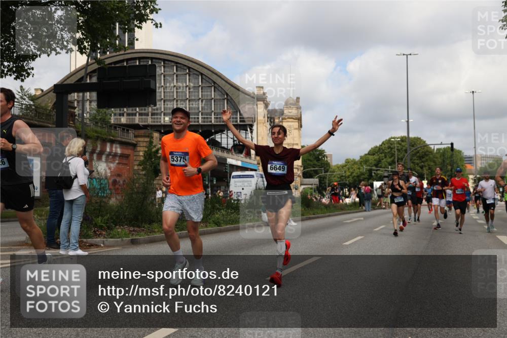 29.06.2025 - hella hamburg halbmarathon Yannick Fuchs http://msf.ph/oto/8240121 29.06.2025 10:34:51 20KM 1603, 1882, 2324, 2714, 2750, 2826, 4843, 4888, 5050, 5375, 5409, 5508, 5745, 5803, 5916, 6080, 6149, 6152, 6649, 7109, 7495, 7622, 8370, 8465, 8467, 8574, 9294, 10900, 10968, 11731, 12088, 12540, 12704, 12865, 13029, 13667, 14924, 15015, 15424, 15542, 15813, 16580, 16761, 17245, 18614, 18979 meine-sportfotos.de