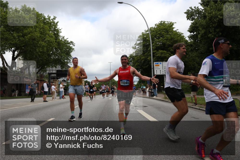 29.06.2025 - hella hamburg halbmarathon Yannick Fuchs http://msf.ph/oto/8240169 29.06.2025 10:47:19 20KM 1061, 1151, 1258, 1499, 1706, 1783, 2074, 2082, 2099, 2346, 2910, 3059, 3208, 3209, 3334, 4065, 4419, 4635, 4770, 5077, 6198, 6628, 6877, 7177, 7509, 7864, 8273, 8361, 8390, 8651, 9142, 9537, 10549, 10724, 10891, 10895, 11588, 11589, 11604, 11689, 11992, 12413, 12490, 12875, 12909, 12910, 13289, 13997, 14323, 15061, 15126, 15179, 15430, 15497, 15681, 16538, 16986, 18134, 18590, 18720, 18901, 19244 meine-sportfotos.de