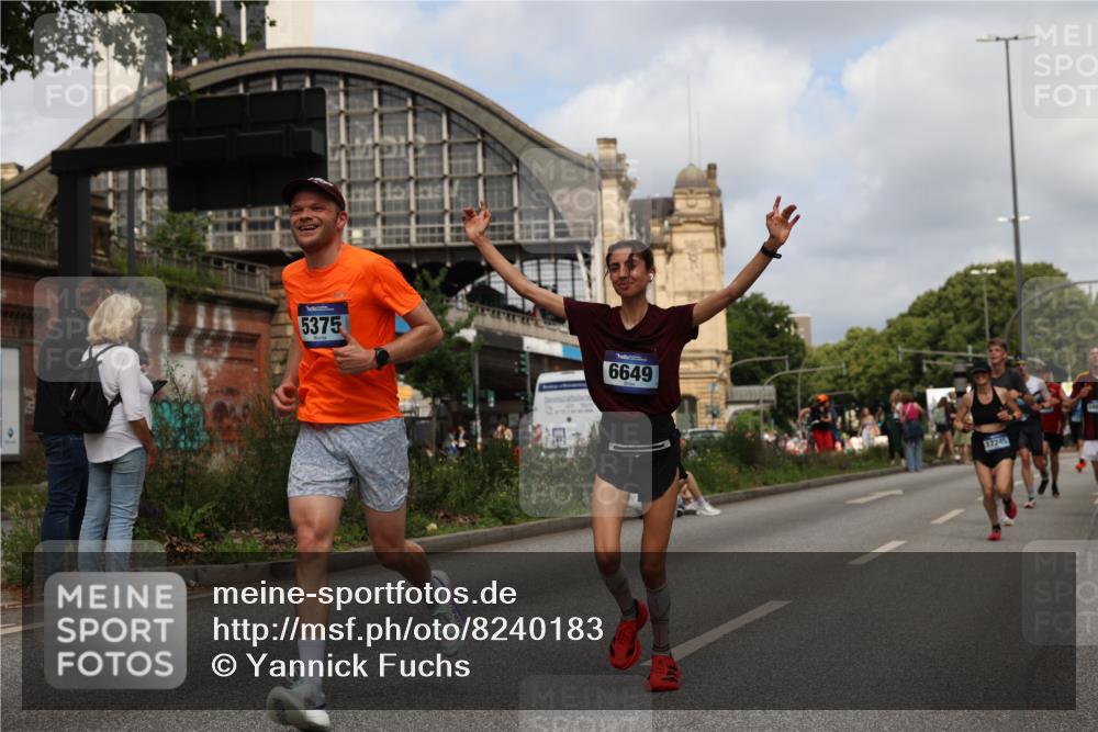 29.06.2025 - hella hamburg halbmarathon Yannick Fuchs http://msf.ph/oto/8240183 29.06.2025 10:34:51 20KM 1603, 1882, 2324, 2714, 2750, 2826, 4843, 4888, 5050, 5375, 5409, 5508, 5745, 5803, 5916, 6080, 6149, 6152, 6649, 7109, 7495, 7622, 8370, 8465, 8467, 8574, 9294, 10900, 10968, 11731, 12088, 12540, 12704, 12865, 13029, 13667, 14924, 15015, 15424, 15542, 15813, 16580, 16761, 17245, 18614, 18979 meine-sportfotos.de