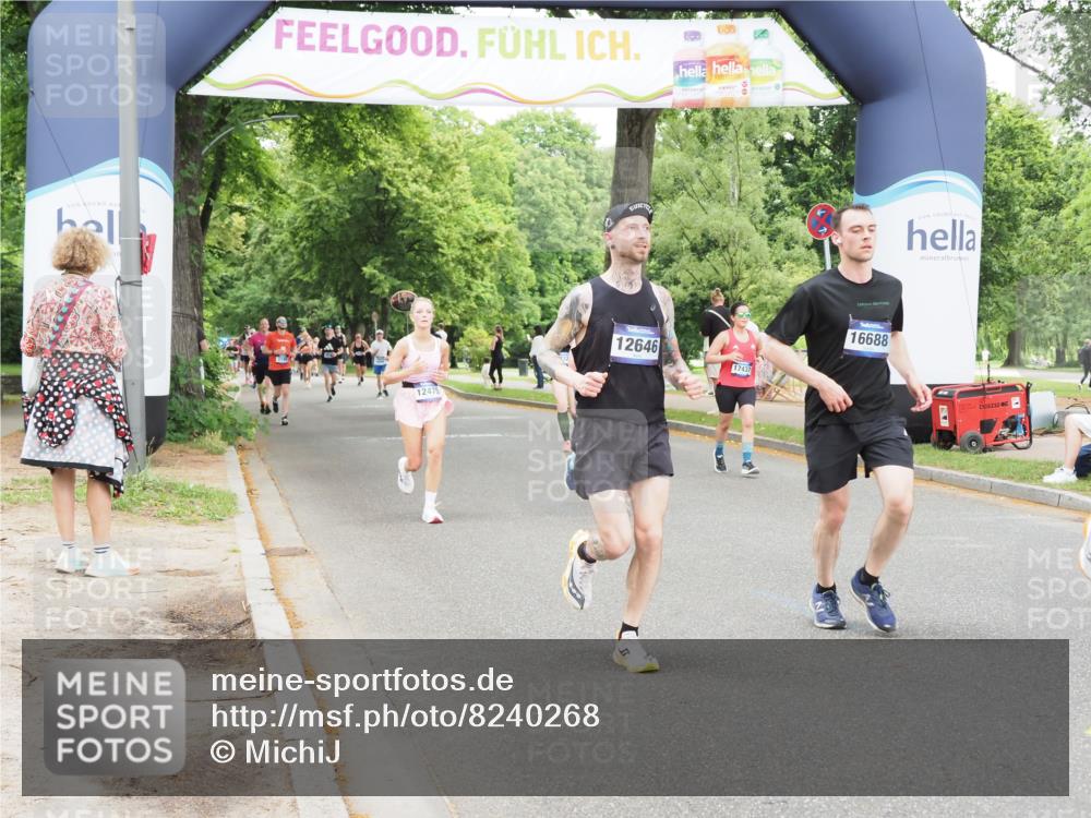 29.06.2025 - hella hamburg halbmarathon MichiJ http://msf.ph/oto/8240268 29.06.2025 10:50:26 Zwischen KM18-KM19 1316, 3919, 12008, 12475, 12646, 15532, 15698, 16688, 17437, 17895 meine-sportfotos.de