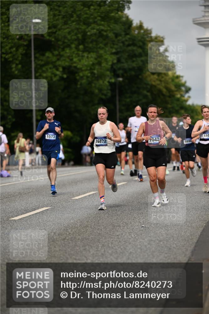 29.06.2025 - hella hamburg halbmarathon Dr. Thomas Lammeyer http://msf.ph/oto/8240273 29.06.2025 10:14:00 Kennedybrücke 1483, 1513, 1573, 1838, 3921, 4389, 5511, 7042, 7250, 7333, 7685, 8090, 8219, 8890, 9366, 9434, 9674, 9681, 9816, 9988, 10036, 10943, 11027, 11180 meine-sportfotos.de