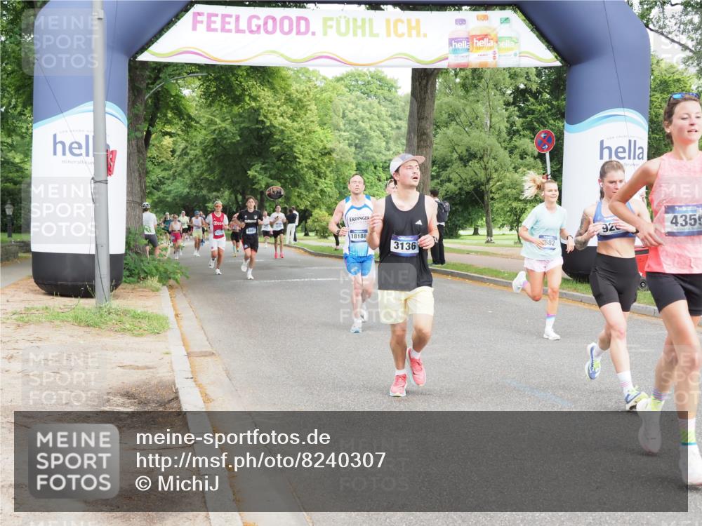 29.06.2025 - hella hamburg halbmarathon MichiJ http://msf.ph/oto/8240307 29.06.2025 10:27:35 Zwischen KM18-KM19 2719, 2980, 3136, 3783, 4359, 6682, 7110, 9264, 10218, 13137, 13800, 16280, 18188 meine-sportfotos.de