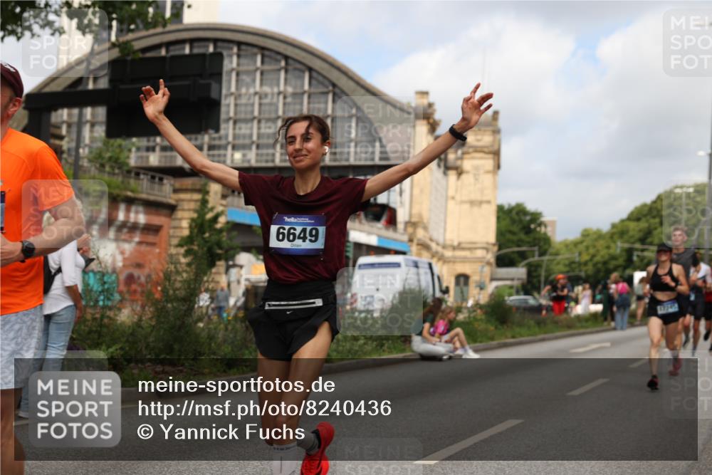 29.06.2025 - hella hamburg halbmarathon Yannick Fuchs http://msf.ph/oto/8240436 29.06.2025 10:34:51 20KM 1603, 1882, 2324, 2714, 2750, 2826, 4843, 4888, 5050, 5375, 5409, 5508, 5745, 5803, 5916, 6080, 6149, 6152, 6649, 7109, 7495, 7622, 8370, 8465, 8467, 8574, 9294, 10900, 10968, 11731, 12088, 12540, 12704, 12865, 13029, 13667, 14924, 15015, 15424, 15542, 15813, 16580, 16761, 17245, 18614, 18979 meine-sportfotos.de