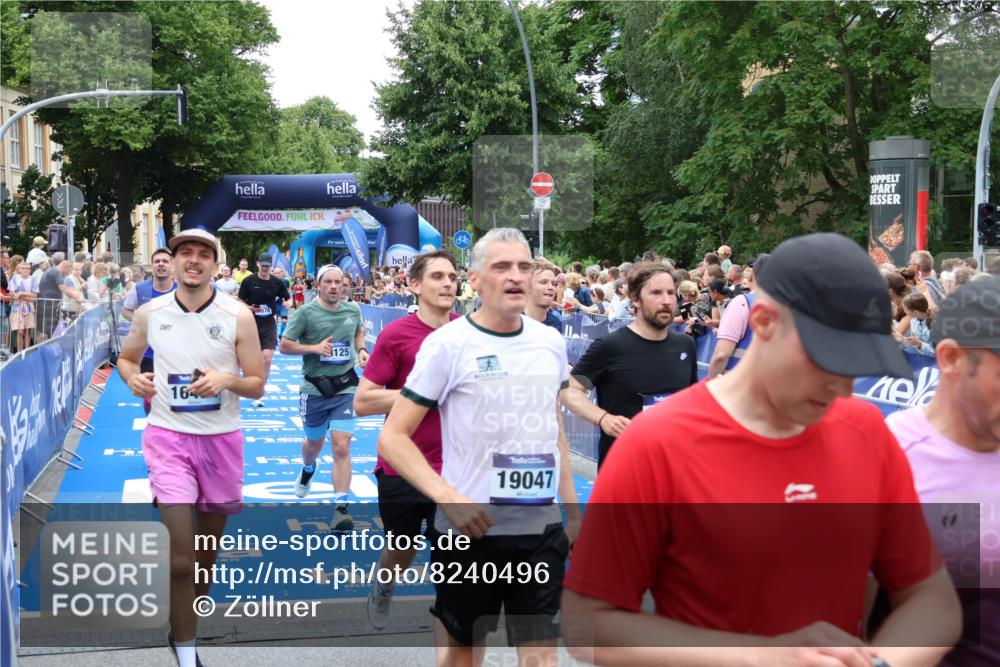 29.06.2025 - hella hamburg halbmarathon Zöllner http://msf.ph/oto/8240496 29.06.2025 10:55:56 Ziel 1179, 2612, 3256, 3668, 4772, 7147, 7976, 8968, 9246, 10084, 13474, 15884, 16401, 16434, 16786, 18125, 18867, 19047 meine-sportfotos.de