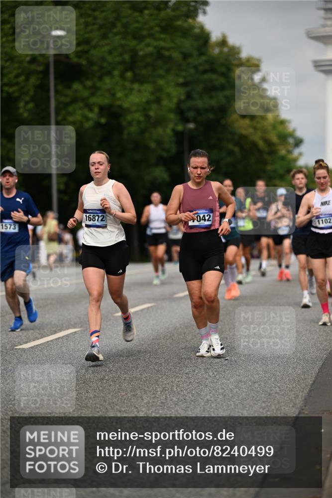 29.06.2025 - hella hamburg halbmarathon Dr. Thomas Lammeyer http://msf.ph/oto/8240499 29.06.2025 10:14:01 Kennedybrücke 1483, 1513, 1573, 1838, 3921, 4389, 5511, 7042, 7250, 7333, 7685, 8090, 8219, 8890, 9366, 9434, 9674, 9681, 9816, 9988, 10036, 10943, 11027, 11180 meine-sportfotos.de