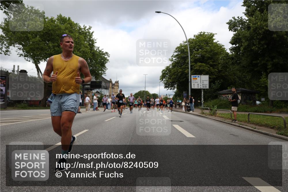 29.06.2025 - hella hamburg halbmarathon Yannick Fuchs http://msf.ph/oto/8240509 29.06.2025 10:47:20 20KM 1061, 1151, 1258, 1499, 1706, 1727, 1783, 2074, 2082, 2099, 2346, 2910, 3059, 3208, 3209, 3334, 4065, 4635, 4770, 5077, 5866, 6198, 6628, 6629, 6762, 6877, 7177, 7509, 7864, 8273, 8361, 8390, 8651, 9142, 9537, 10549, 10724, 10891, 10895, 11588, 11589, 11604, 11689, 11992, 12413, 12490, 12875, 12909, 12910, 13289, 13997, 14323, 15061, 15126, 15179, 15430, 15497, 16538, 16986, 18134, 18590, 18720, 18901, 19244 meine-sportfotos.de
