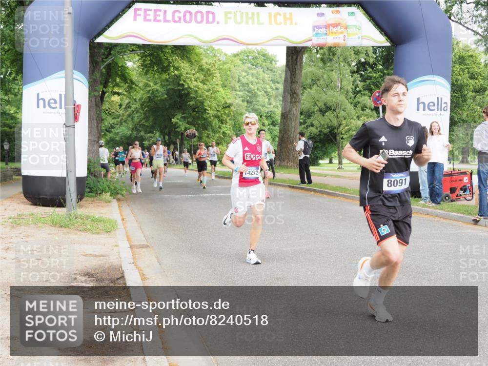 29.06.2025 - hella hamburg halbmarathon MichiJ http://msf.ph/oto/8240518 29.06.2025 10:27:39 Zwischen KM18-KM19 3136, 4359, 6682, 7110, 8091, 9264, 10218, 13137, 13800, 14272, 16280, 18188 meine-sportfotos.de