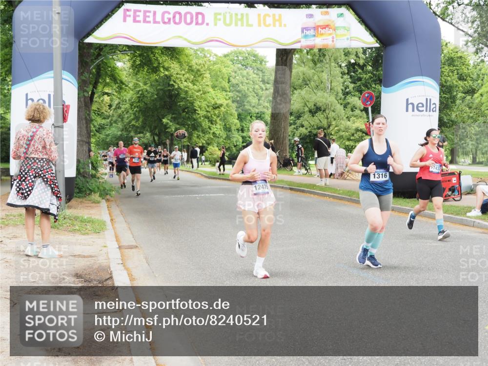 29.06.2025 - hella hamburg halbmarathon MichiJ http://msf.ph/oto/8240521 29.06.2025 10:50:28 Zwischen KM18-KM19 1316, 3919, 12008, 12475, 12646, 15698, 16688, 17437, 17895, 18324 meine-sportfotos.de