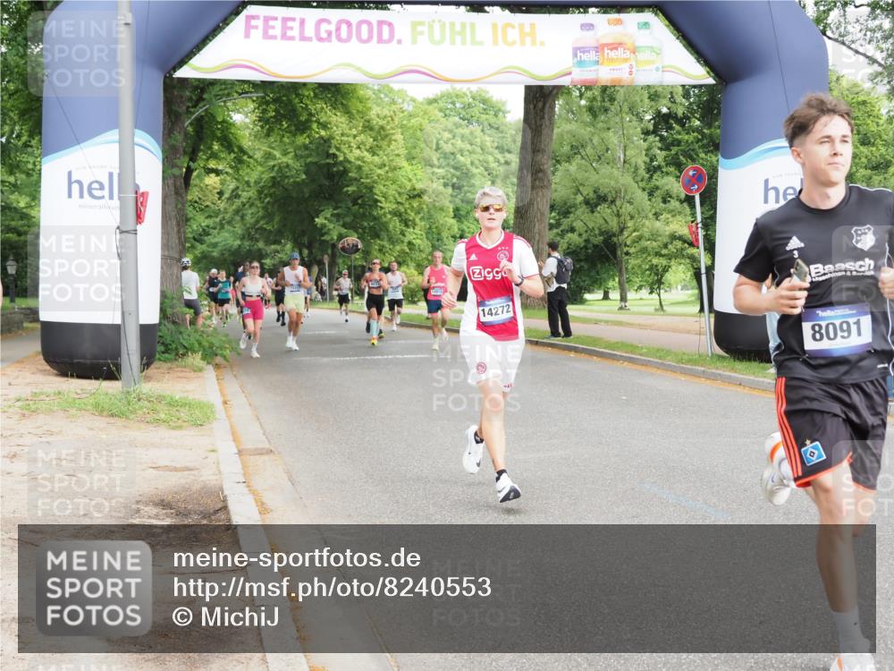 29.06.2025 - hella hamburg halbmarathon MichiJ http://msf.ph/oto/8240553 29.06.2025 10:27:39 Zwischen KM18-KM19 3136, 4359, 6682, 7110, 8091, 9264, 10218, 13137, 13800, 14272, 16280, 18188 meine-sportfotos.de