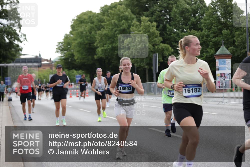 29.06.2025 - hella hamburg halbmarathon Jannik Wohlers http://msf.ph/oto/8240584 29.06.2025 10:29:41 Lombardsbrücke 1097, 1547, 3443, 3573, 3613, 5063, 5322, 6598, 6616, 6626, 8792, 8941, 10162, 12305, 12504, 12537, 12710, 13031, 14304, 16182, 16601, 16604, 16735, 16769, 17529, 18046, 18503 meine-sportfotos.de