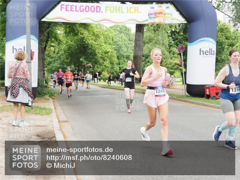 29.06.2025 - hella hamburg halbmarathon MichiJ http://msf.ph/oto/8240608 29.06.2025 10:50:28 Zwischen KM18-KM19 1316, 3919, 12008, 12475, 12646, 15698, 16688, 17437, 17895, 18324 meine-sportfotos.de
