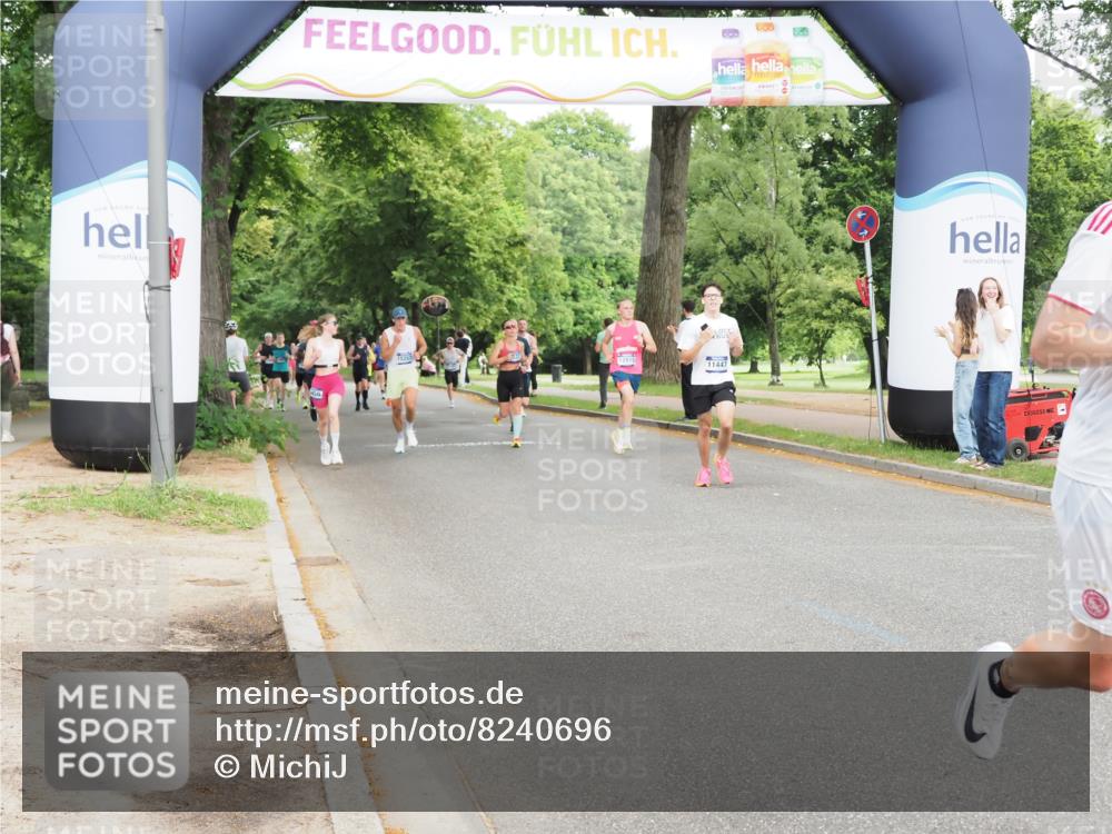 29.06.2025 - hella hamburg halbmarathon MichiJ http://msf.ph/oto/8240696 29.06.2025 10:27:40 Zwischen KM18-KM19 3136, 4359, 6682, 8091, 9264, 10218, 13137, 14272, 18188 meine-sportfotos.de