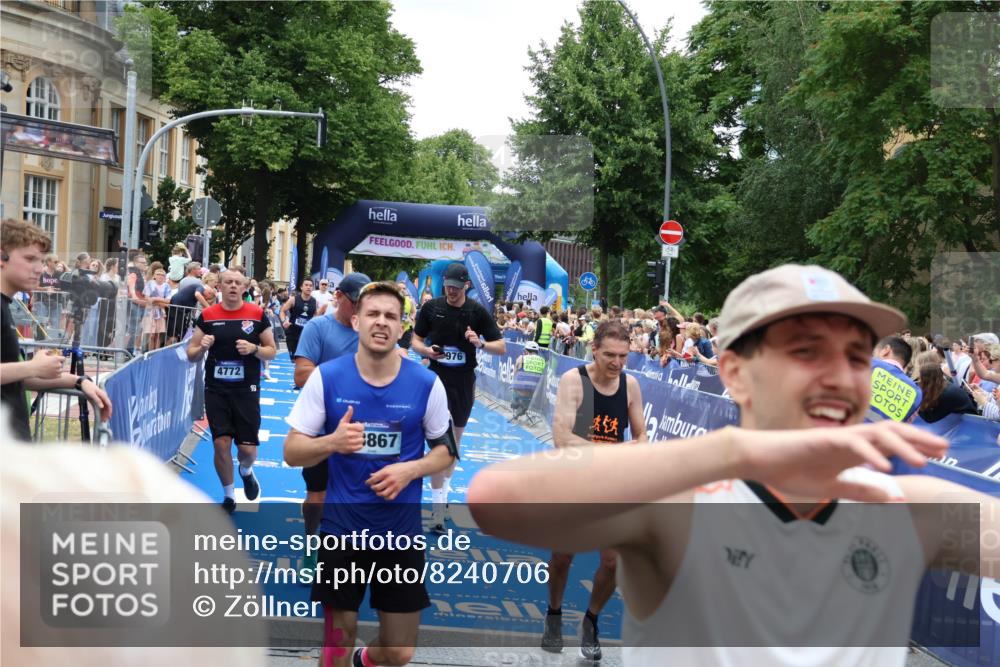 29.06.2025 - hella hamburg halbmarathon Zöllner http://msf.ph/oto/8240706 29.06.2025 10:55:59 Ziel 2612, 3256, 3668, 4772, 7147, 7976, 8968, 9246, 10084, 14867, 15184, 15868, 15884, 16176, 18867 meine-sportfotos.de