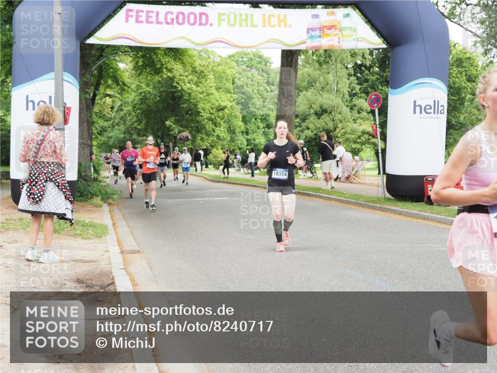 29.06.2025 - hella hamburg halbmarathon MichiJ http://msf.ph/oto/8240717 29.06.2025 10:50:29 Zwischen KM18-KM19 1316, 3919, 12008, 12475, 12646, 15698, 16688, 17437, 17895, 18324 meine-sportfotos.de