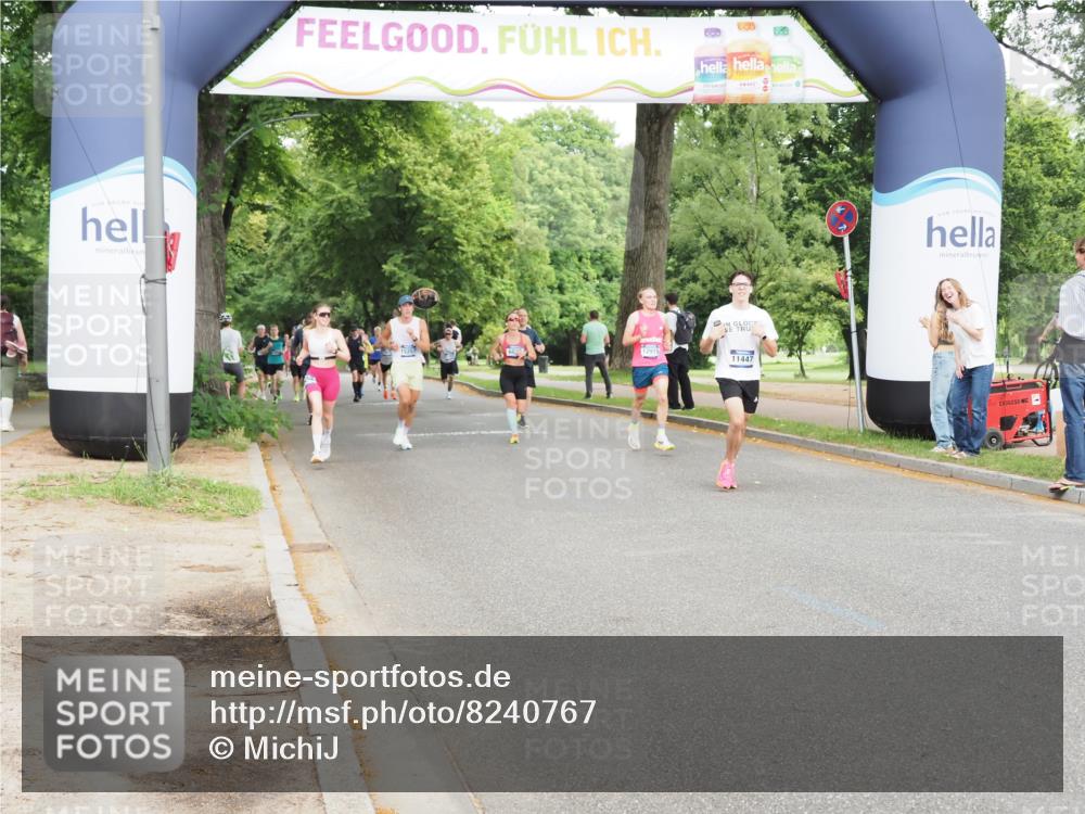 29.06.2025 - hella hamburg halbmarathon MichiJ http://msf.ph/oto/8240767 29.06.2025 10:27:41 Zwischen KM18-KM19 6682, 8091, 9264, 11447, 13137, 14272, 18188 meine-sportfotos.de
