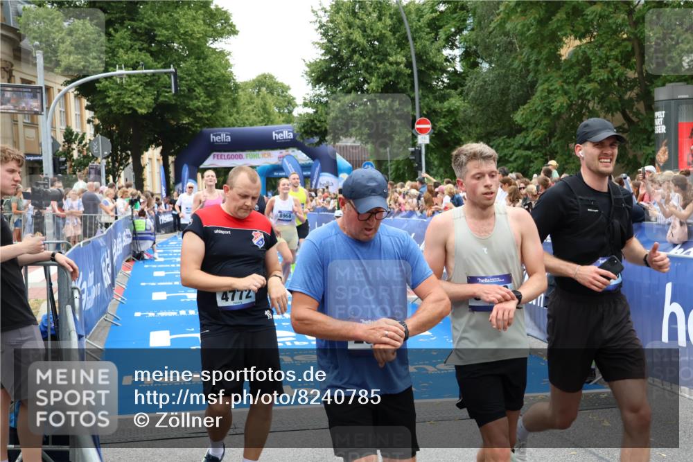 29.06.2025 - hella hamburg halbmarathon Zöllner http://msf.ph/oto/8240785 29.06.2025 10:56:01 Ziel 3042, 4772, 7147, 8968, 9246, 10084, 14867, 15184, 15868, 15884, 16176 meine-sportfotos.de