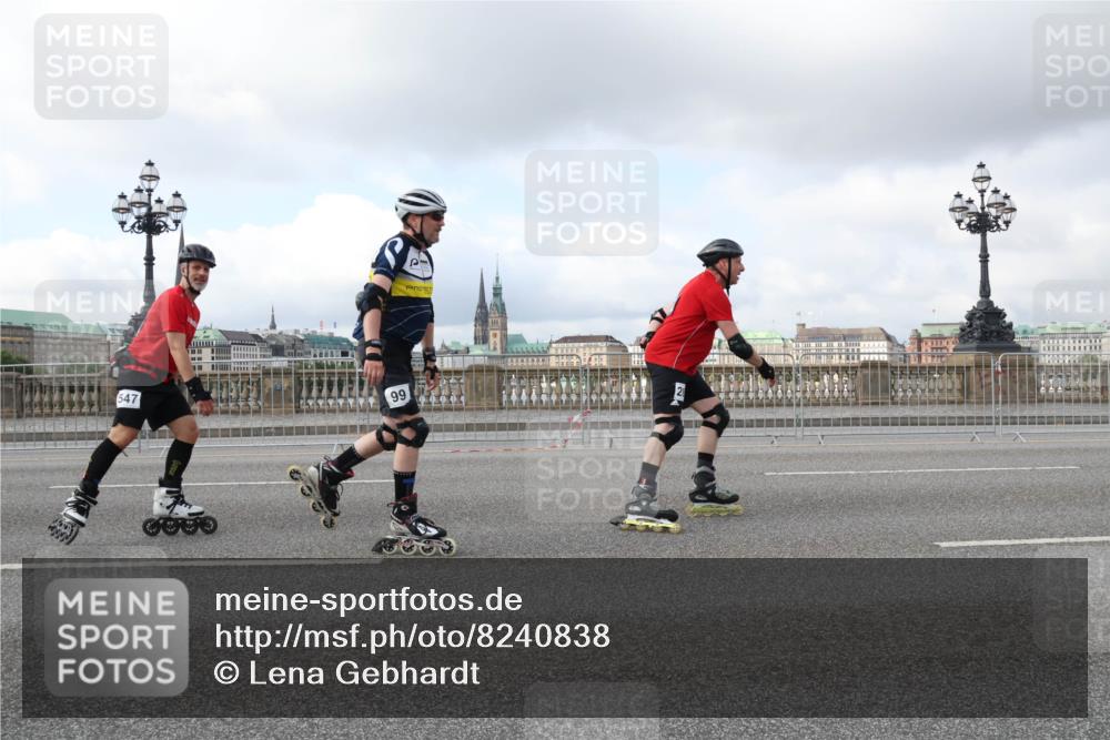 29.06.2025 - hella hamburg halbmarathon Lena Gebhardt http://msf.ph/oto/8240838 29.06.2025 09:02:12 Lombardsbrücke  meine-sportfotos.de