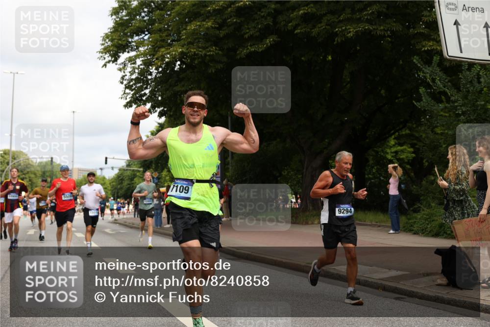 29.06.2025 - hella hamburg halbmarathon Yannick Fuchs http://msf.ph/oto/8240858 29.06.2025 10:34:52 20KM 1603, 1882, 2324, 2714, 2750, 2826, 4843, 5050, 5375, 5409, 5508, 5745, 5803, 5916, 6080, 6149, 6152, 6649, 7109, 7495, 7622, 8370, 8465, 8467, 9294, 10369, 10900, 10968, 11731, 12088, 12540, 12704, 12865, 13029, 13667, 14924, 15015, 15424, 15542, 15813, 16580, 16761, 17245, 18614, 18979 meine-sportfotos.de