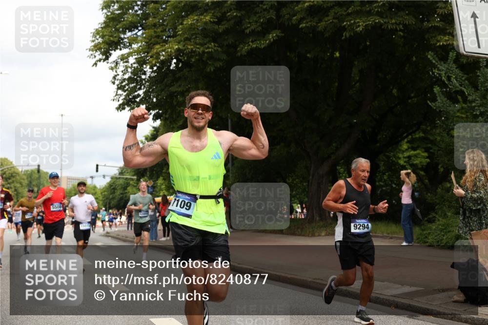 29.06.2025 - hella hamburg halbmarathon Yannick Fuchs http://msf.ph/oto/8240877 29.06.2025 10:34:52 20KM 1603, 1882, 2324, 2714, 2750, 2826, 4843, 5050, 5375, 5409, 5508, 5745, 5803, 5916, 6080, 6149, 6152, 6649, 7109, 7495, 7622, 8370, 8465, 8467, 9294, 10369, 10900, 10968, 11731, 12088, 12540, 12704, 12865, 13029, 13667, 14924, 15015, 15424, 15542, 15813, 16580, 16761, 17245, 18614, 18979 meine-sportfotos.de