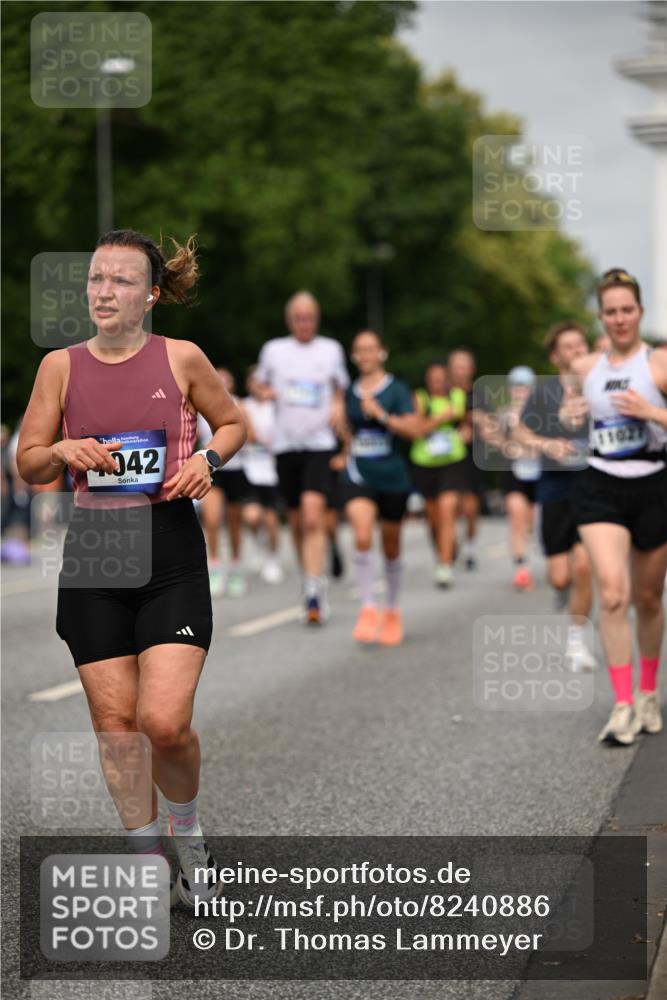 29.06.2025 - hella hamburg halbmarathon Dr. Thomas Lammeyer http://msf.ph/oto/8240886 29.06.2025 10:14:03 Kennedybrücke 1483, 1513, 1573, 1838, 3921, 4389, 5511, 7042, 7250, 7333, 7685, 8090, 8219, 8890, 9366, 9674, 9681, 9816, 9988, 11027, 11180 meine-sportfotos.de