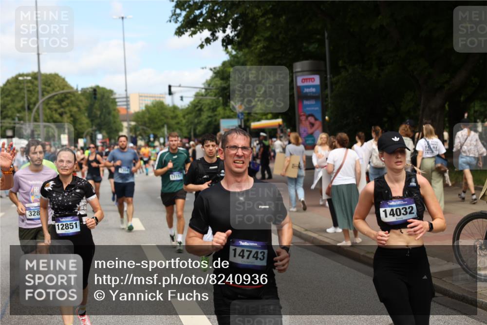 29.06.2025 - hella hamburg halbmarathon Yannick Fuchs http://msf.ph/oto/8240936 29.06.2025 11:26:07 20KM 1304, 1995, 2376, 2464, 3022, 3099, 3113, 3286, 3345, 3457, 3511, 3670, 4375, 4376, 5075, 5123, 5258, 5260, 5821, 6057, 6078, 6261, 6364, 6524, 6526, 7029, 7275, 7898, 8170, 8277, 9122, 10341, 10421, 10674, 11237, 11453, 11454, 12813, 12851, 13227, 13380, 13485, 13560, 13568, 13623, 14032, 14273, 14527, 14743, 14936, 15072, 15661, 16345, 16778, 17157, 17352, 17953, 18132, 18433, 18498, 18823, 18998, 19211 meine-sportfotos.de
