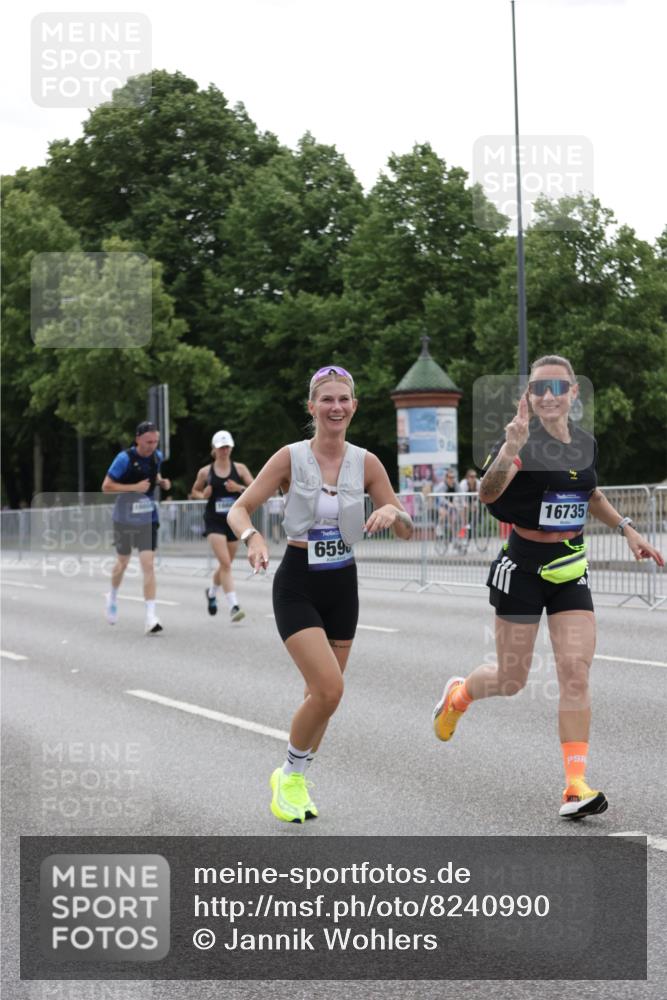 29.06.2025 - hella hamburg halbmarathon Jannik Wohlers http://msf.ph/oto/8240990 29.06.2025 10:29:43 Lombardsbrücke 1097, 1547, 3443, 3573, 3613, 5063, 5322, 6598, 6616, 6626, 8792, 8941, 10162, 12504, 12537, 12710, 14304, 16182, 16601, 16604, 16735, 16769, 17529, 18046, 18503, 18671 meine-sportfotos.de