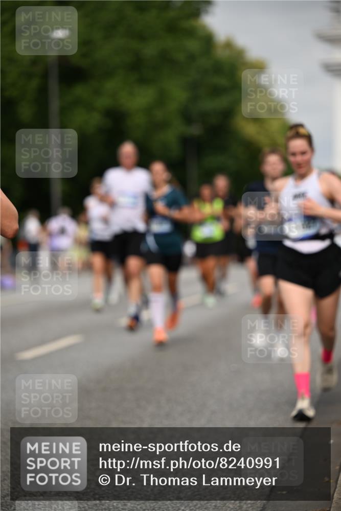 29.06.2025 - hella hamburg halbmarathon Dr. Thomas Lammeyer http://msf.ph/oto/8240991 29.06.2025 10:14:04 Kennedybrücke 1483, 1513, 1573, 1838, 3921, 4389, 5511, 7042, 7250, 7333, 7685, 8090, 8219, 8890, 9366, 9674, 9681, 9816, 9988, 11027, 11180 meine-sportfotos.de
