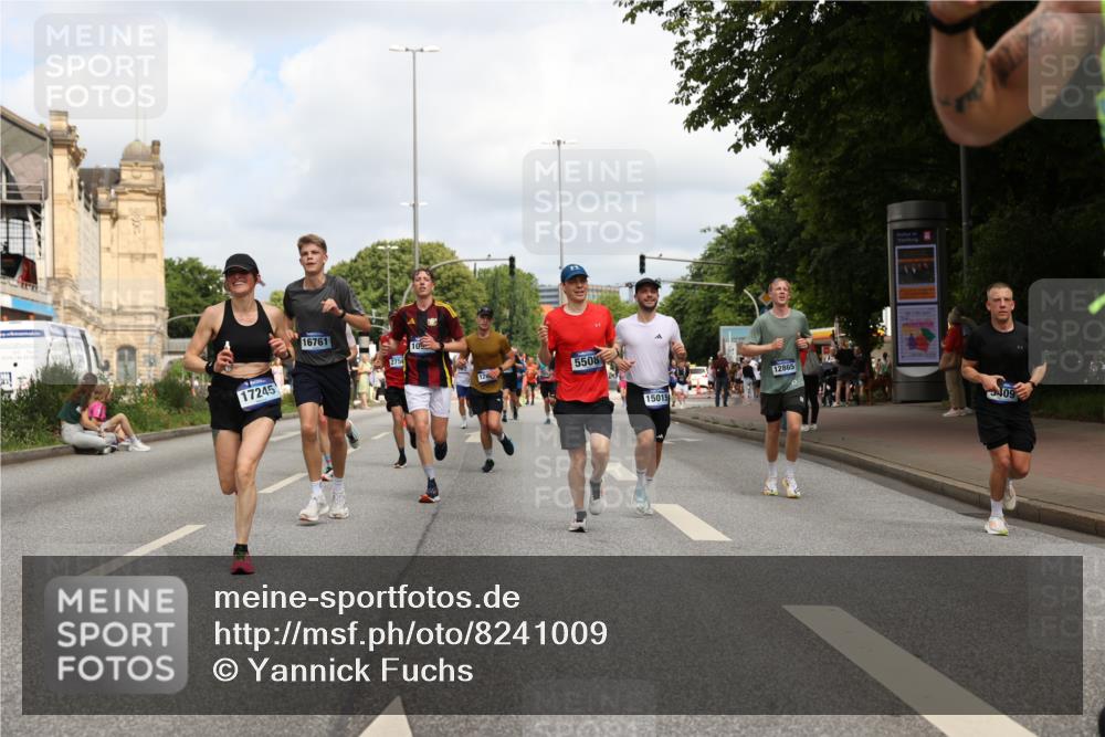 29.06.2025 - hella hamburg halbmarathon Yannick Fuchs http://msf.ph/oto/8241009 29.06.2025 10:34:53 20KM 1603, 1882, 2324, 2714, 2750, 2826, 4843, 5050, 5375, 5409, 5508, 5745, 5803, 5916, 6080, 6149, 6152, 6649, 7109, 7495, 7622, 8370, 8465, 8467, 9294, 10369, 10900, 10968, 11731, 12088, 12540, 12704, 12865, 13029, 13667, 14924, 15015, 15424, 15542, 15813, 16580, 16761, 17245, 18614, 18979 meine-sportfotos.de