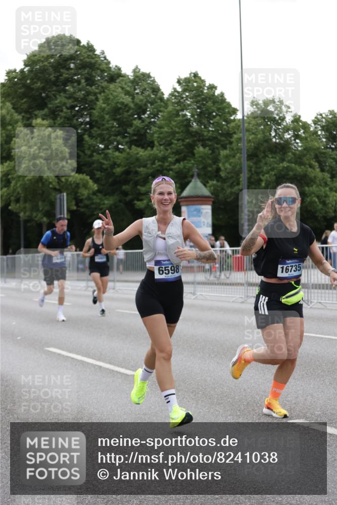 29.06.2025 - hella hamburg halbmarathon Jannik Wohlers http://msf.ph/oto/8241038 29.06.2025 10:29:43 Lombardsbrücke 1097, 1547, 3443, 3573, 3613, 5063, 5322, 6598, 6616, 6626, 8792, 8941, 10162, 12504, 12537, 12710, 14304, 16182, 16601, 16604, 16735, 16769, 17529, 18046, 18503, 18671 meine-sportfotos.de