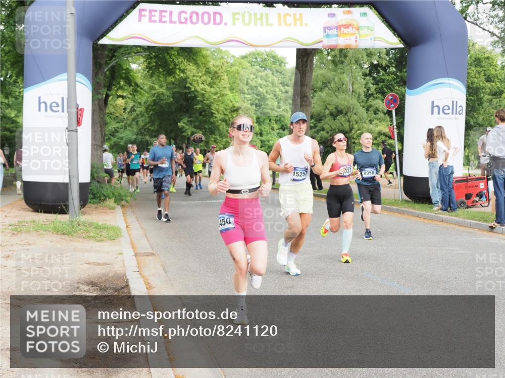 29.06.2025 - hella hamburg halbmarathon MichiJ http://msf.ph/oto/8241120 29.06.2025 10:27:44 Zwischen KM18-KM19 6037, 8091, 8450, 8958, 11447, 12915, 14272, 15257 meine-sportfotos.de
