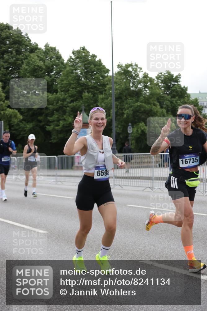 29.06.2025 - hella hamburg halbmarathon Jannik Wohlers http://msf.ph/oto/8241134 29.06.2025 10:29:44 Lombardsbrücke 1097, 1547, 3443, 3573, 3613, 5063, 5322, 6598, 6616, 6626, 8792, 8941, 10162, 12504, 12537, 12710, 13418, 14304, 16182, 16601, 16604, 16735, 16769, 17529, 18046, 18503, 18671 meine-sportfotos.de