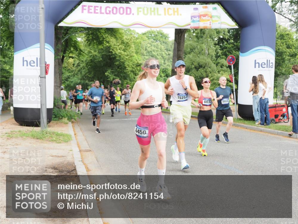 29.06.2025 - hella hamburg halbmarathon MichiJ http://msf.ph/oto/8241154 29.06.2025 10:27:44 Zwischen KM18-KM19 6037, 8091, 8450, 8958, 11447, 12915, 14272, 15257 meine-sportfotos.de