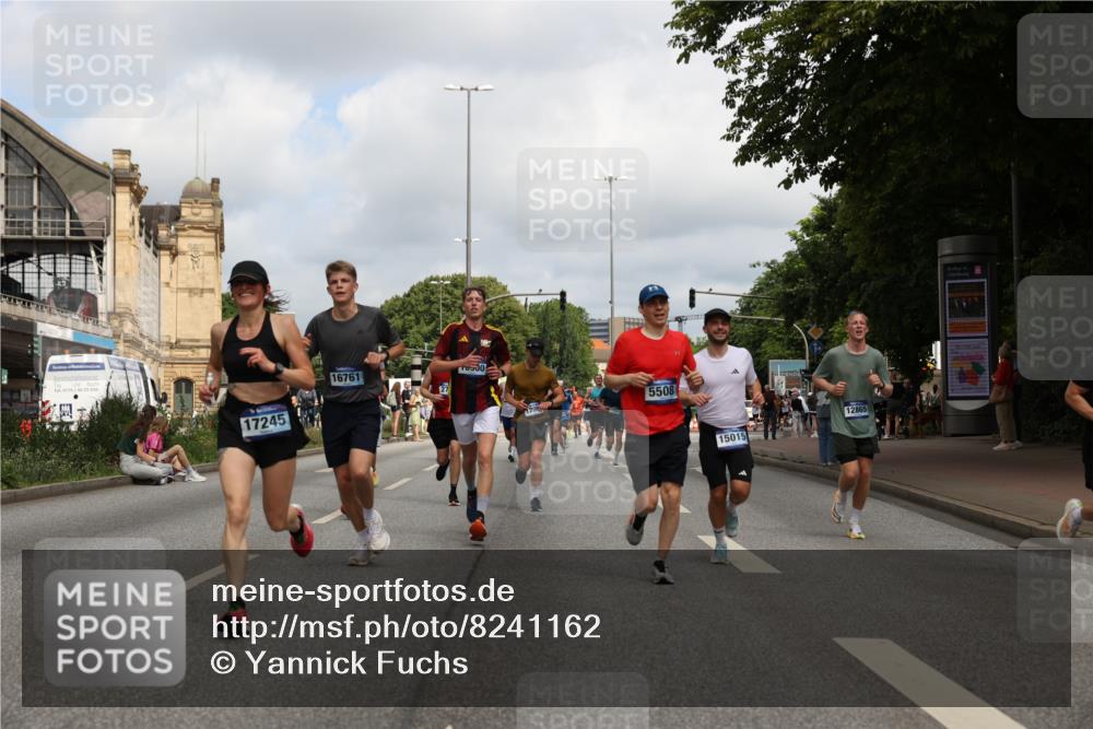 29.06.2025 - hella hamburg halbmarathon Yannick Fuchs http://msf.ph/oto/8241162 29.06.2025 10:34:53 20KM 1603, 1882, 2324, 2714, 2750, 2826, 4843, 5050, 5375, 5409, 5508, 5745, 5803, 5916, 6080, 6149, 6152, 6649, 7109, 7495, 7622, 8370, 8465, 8467, 9294, 10369, 10900, 10968, 11731, 12088, 12540, 12704, 12865, 13029, 13667, 14924, 15015, 15424, 15542, 15813, 16580, 16761, 17245, 18614, 18979 meine-sportfotos.de