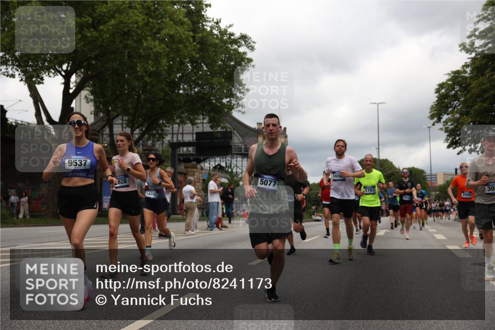 29.06.2025 - hella hamburg halbmarathon Yannick Fuchs http://msf.ph/oto/8241173 29.06.2025 10:47:25 20KM 1030, 1061, 1151, 1499, 1706, 1727, 1783, 2074, 2082, 2099, 2346, 3059, 3208, 3209, 3334, 4065, 4635, 4770, 5077, 5638, 5866, 6198, 6481, 6628, 6629, 6762, 6877, 6942, 7177, 7509, 7864, 7918, 8390, 8447, 9142, 9537, 10549, 10891, 10895, 11992, 12379, 12413, 12490, 12875, 12909, 13032, 13289, 13865, 13997, 14323, 15061, 15126, 15179, 15497, 15502, 16477, 16538, 16986, 18134, 18487, 18590, 18720 meine-sportfotos.de