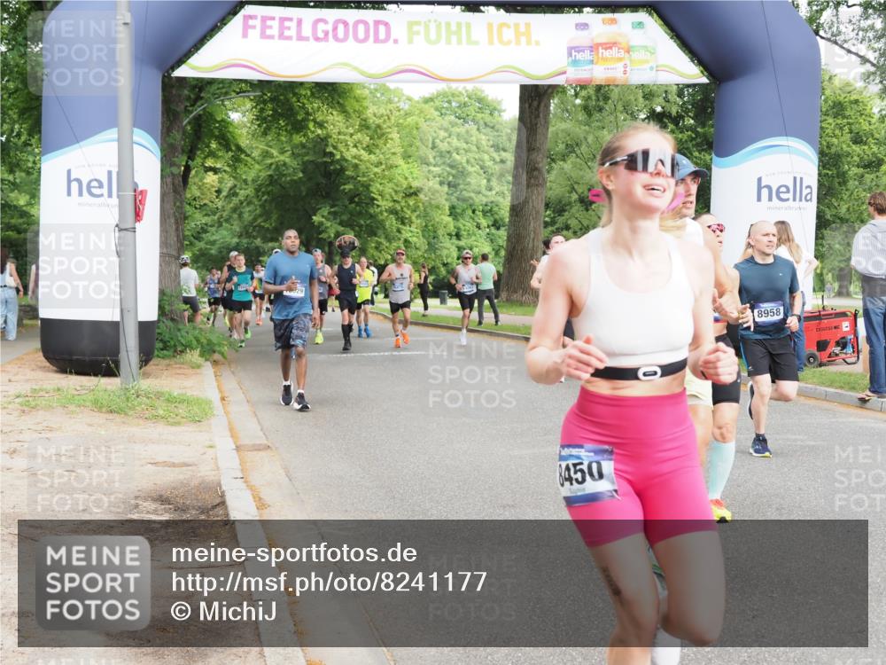 29.06.2025 - hella hamburg halbmarathon MichiJ http://msf.ph/oto/8241177 29.06.2025 10:27:44 Zwischen KM18-KM19 6037, 8091, 8450, 8958, 11447, 12915, 14272, 15257 meine-sportfotos.de