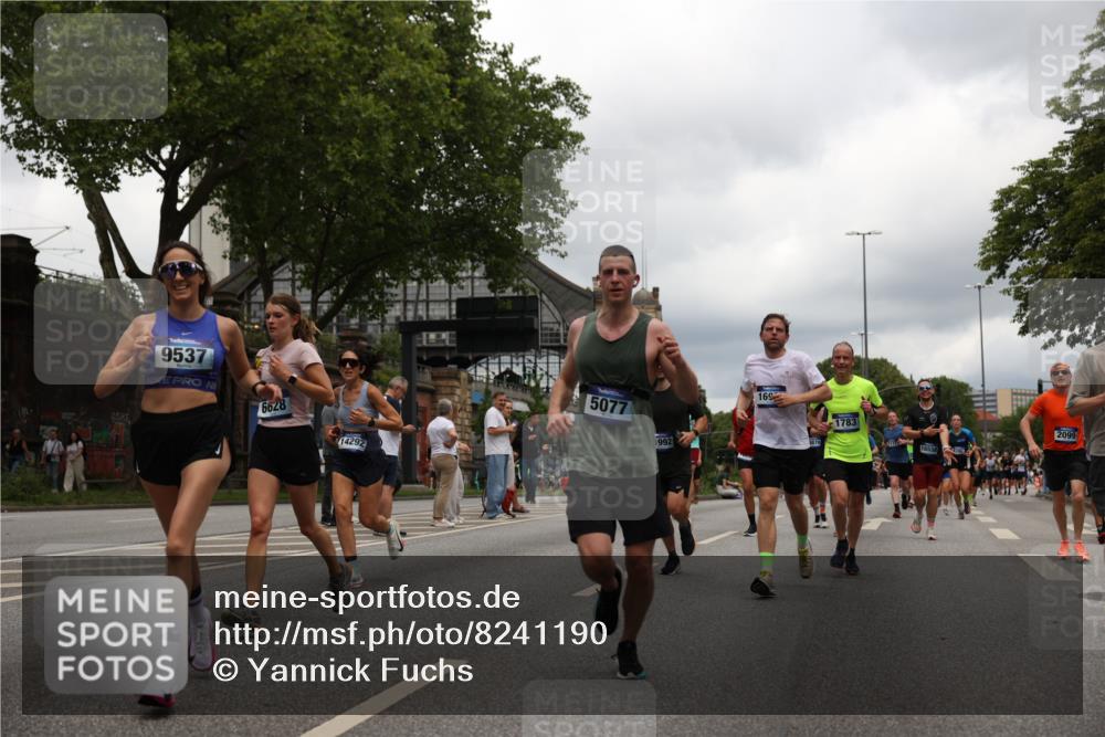 29.06.2025 - hella hamburg halbmarathon Yannick Fuchs http://msf.ph/oto/8241190 29.06.2025 10:47:25 20KM 1030, 1061, 1151, 1499, 1706, 1727, 1783, 2074, 2082, 2099, 2346, 3059, 3208, 3209, 3334, 4065, 4635, 4770, 5077, 5638, 5866, 6198, 6481, 6628, 6629, 6762, 6877, 6942, 7177, 7509, 7864, 7918, 8390, 8447, 9142, 9537, 10549, 10891, 10895, 11992, 12379, 12413, 12490, 12875, 12909, 13032, 13289, 13865, 13997, 14323, 15061, 15126, 15179, 15497, 15502, 16477, 16538, 16986, 18134, 18487, 18590, 18720 meine-sportfotos.de