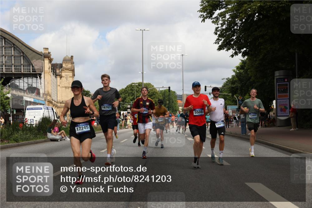 29.06.2025 - hella hamburg halbmarathon Yannick Fuchs http://msf.ph/oto/8241203 29.06.2025 10:34:53 20KM 1603, 1882, 2324, 2714, 2750, 2826, 4843, 5050, 5375, 5409, 5508, 5745, 5803, 5916, 6080, 6149, 6152, 6649, 7109, 7495, 7622, 8370, 8465, 8467, 9294, 10369, 10900, 10968, 11731, 12088, 12540, 12704, 12865, 13029, 13667, 14924, 15015, 15424, 15542, 15813, 16580, 16761, 17245, 18614, 18979 meine-sportfotos.de