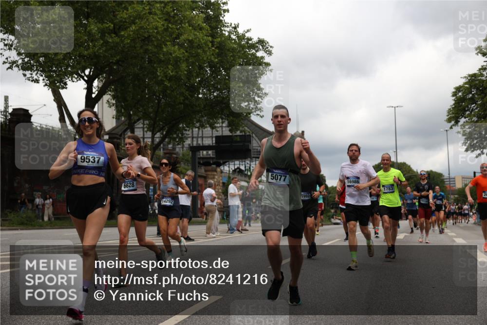 29.06.2025 - hella hamburg halbmarathon Yannick Fuchs http://msf.ph/oto/8241216 29.06.2025 10:47:25 20KM 1030, 1061, 1151, 1499, 1706, 1727, 1783, 2074, 2082, 2099, 2346, 3059, 3208, 3209, 3334, 4065, 4635, 4770, 5077, 5638, 5866, 6198, 6481, 6628, 6629, 6762, 6877, 6942, 7177, 7509, 7864, 7918, 8390, 8447, 9142, 9537, 10549, 10891, 10895, 11992, 12379, 12413, 12490, 12875, 12909, 13032, 13289, 13865, 13997, 14323, 15061, 15126, 15179, 15497, 15502, 16477, 16538, 16986, 18134, 18487, 18590, 18720 meine-sportfotos.de