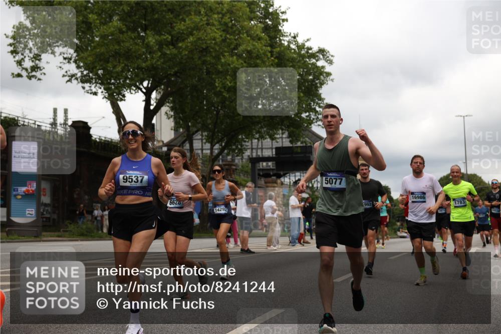 29.06.2025 - hella hamburg halbmarathon Yannick Fuchs http://msf.ph/oto/8241244 29.06.2025 10:47:25 20KM 1030, 1061, 1151, 1499, 1706, 1727, 1783, 2074, 2082, 2099, 2346, 3059, 3208, 3209, 3334, 4065, 4635, 4770, 5077, 5638, 5866, 6198, 6481, 6628, 6629, 6762, 6877, 6942, 7177, 7509, 7864, 7918, 8390, 8447, 9142, 9537, 10549, 10891, 10895, 11992, 12379, 12413, 12490, 12875, 12909, 13032, 13289, 13865, 13997, 14323, 15061, 15126, 15179, 15497, 15502, 16477, 16538, 16986, 18134, 18487, 18590, 18720 meine-sportfotos.de