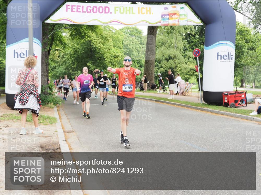 29.06.2025 - hella hamburg halbmarathon MichiJ http://msf.ph/oto/8241293 29.06.2025 10:50:33 Zwischen KM18-KM19 1316, 3199, 12475, 12571, 17437, 18324 meine-sportfotos.de