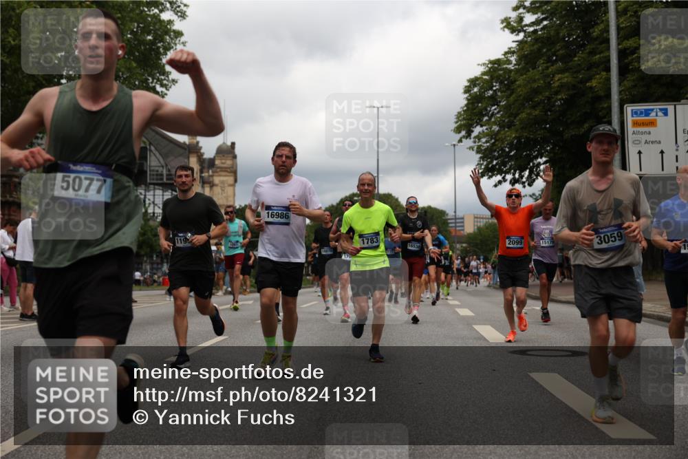 29.06.2025 - hella hamburg halbmarathon Yannick Fuchs http://msf.ph/oto/8241321 29.06.2025 10:47:25 20KM 1030, 1061, 1151, 1499, 1706, 1727, 1783, 2074, 2082, 2099, 2346, 3059, 3208, 3209, 3334, 4065, 4635, 4770, 5077, 5638, 5866, 6198, 6481, 6628, 6629, 6762, 6877, 6942, 7177, 7509, 7864, 7918, 8390, 8447, 9142, 9537, 10549, 10891, 10895, 11992, 12379, 12413, 12490, 12875, 12909, 13032, 13289, 13865, 13997, 14323, 15061, 15126, 15179, 15497, 15502, 16477, 16538, 16986, 18134, 18487, 18590, 18720 meine-sportfotos.de