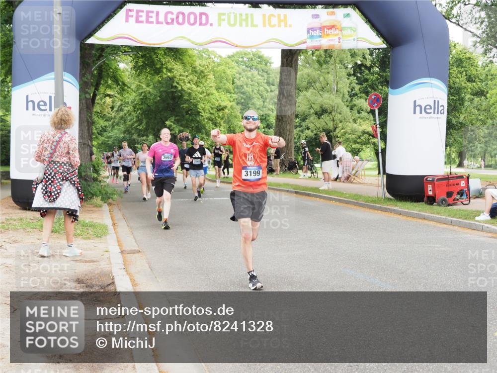 29.06.2025 - hella hamburg halbmarathon MichiJ http://msf.ph/oto/8241328 29.06.2025 10:50:33 Zwischen KM18-KM19 1316, 3199, 12475, 12571, 17437, 18324 meine-sportfotos.de