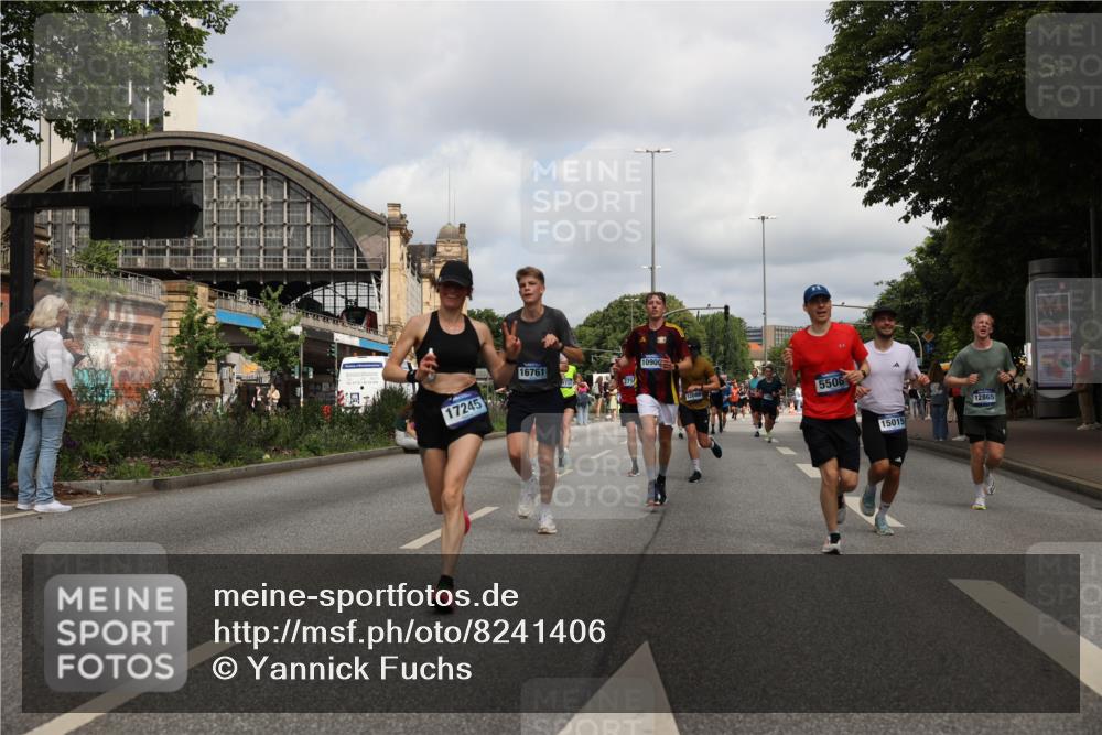 29.06.2025 - hella hamburg halbmarathon Yannick Fuchs http://msf.ph/oto/8241406 29.06.2025 10:34:54 20KM 1603, 1882, 2324, 2714, 2750, 2826, 4843, 5050, 5375, 5409, 5508, 5745, 5803, 5916, 6080, 6152, 6649, 7109, 7495, 7622, 8370, 8465, 8467, 9294, 10369, 10900, 10968, 11731, 12088, 12540, 12704, 12865, 13029, 13667, 14924, 15015, 15424, 15542, 15813, 16580, 16761, 17245, 18614, 18979 meine-sportfotos.de