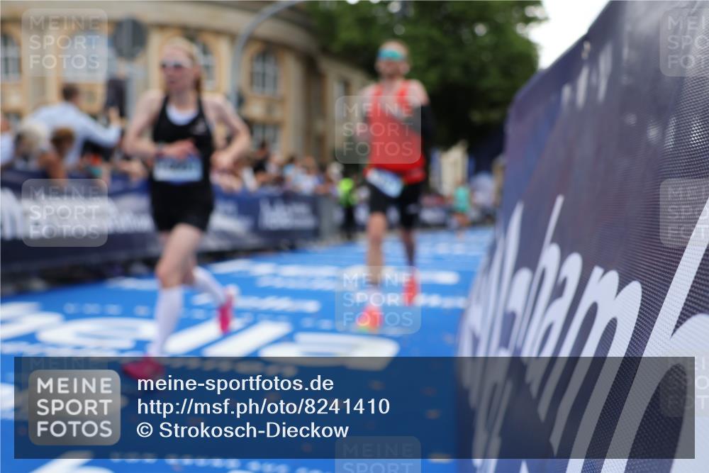 29.06.2025 - hella hamburg halbmarathon Strokosch-Dieckow http://msf.ph/oto/8241410 29.06.2025 10:36:58 Ziel 1385, 1411, 3959, 5307, 5315, 6123, 6458, 10738, 11120, 11620, 13141, 14691, 15261, 15410, 16992, 17024, 17125, 17658, 18384 meine-sportfotos.de