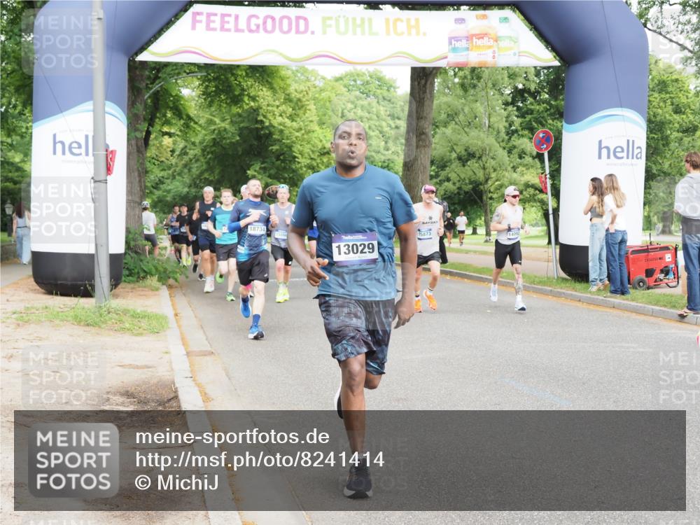 29.06.2025 - hella hamburg halbmarathon MichiJ http://msf.ph/oto/8241414 29.06.2025 10:27:47 Zwischen KM18-KM19 1445, 4381, 6037, 8450, 8958, 11447, 12915, 13029, 14093, 14272, 15257, 15873 meine-sportfotos.de
