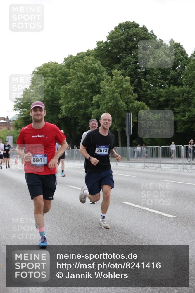 29.06.2025 - hella hamburg halbmarathon Jannik Wohlers http://msf.ph/oto/8241416 29.06.2025 10:29:46 Lombardsbrücke 1097, 1547, 2901, 3443, 3573, 3613, 5063, 5322, 6598, 6616, 6626, 8792, 10162, 12349, 12350, 12504, 12537, 12710, 13418, 14304, 16182, 16601, 16604, 16735, 16769, 18046, 18503, 18671 meine-sportfotos.de