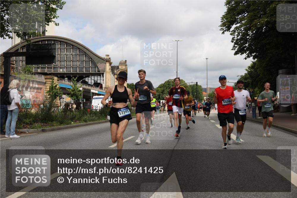 29.06.2025 - hella hamburg halbmarathon Yannick Fuchs http://msf.ph/oto/8241425 29.06.2025 10:34:54 20KM 1603, 1882, 2324, 2714, 2750, 2826, 4843, 5050, 5375, 5409, 5508, 5745, 5803, 5916, 6080, 6152, 6649, 7109, 7495, 7622, 8370, 8465, 8467, 9294, 10369, 10900, 10968, 11731, 12088, 12540, 12704, 12865, 13029, 13667, 14924, 15015, 15424, 15542, 15813, 16580, 16761, 17245, 18614, 18979 meine-sportfotos.de
