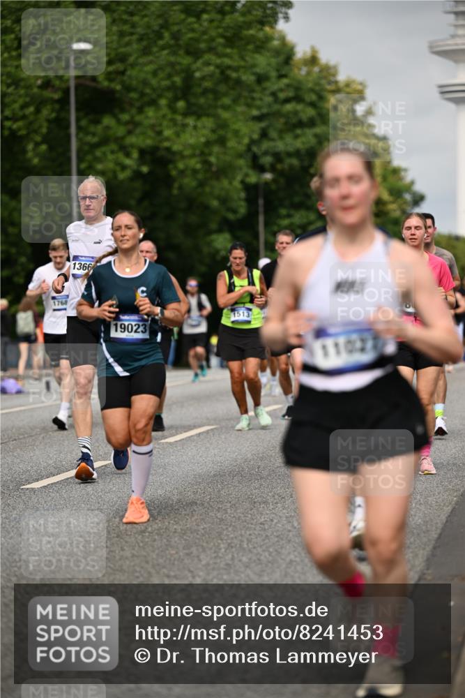 29.06.2025 - hella hamburg halbmarathon Dr. Thomas Lammeyer http://msf.ph/oto/8241453 29.06.2025 10:14:05 Kennedybrücke 1456, 1483, 1513, 1573, 1838, 3921, 4389, 7042, 7250, 7333, 7685, 8090, 8219, 8890, 9674, 9681, 9816, 9988, 11027, 11180 meine-sportfotos.de